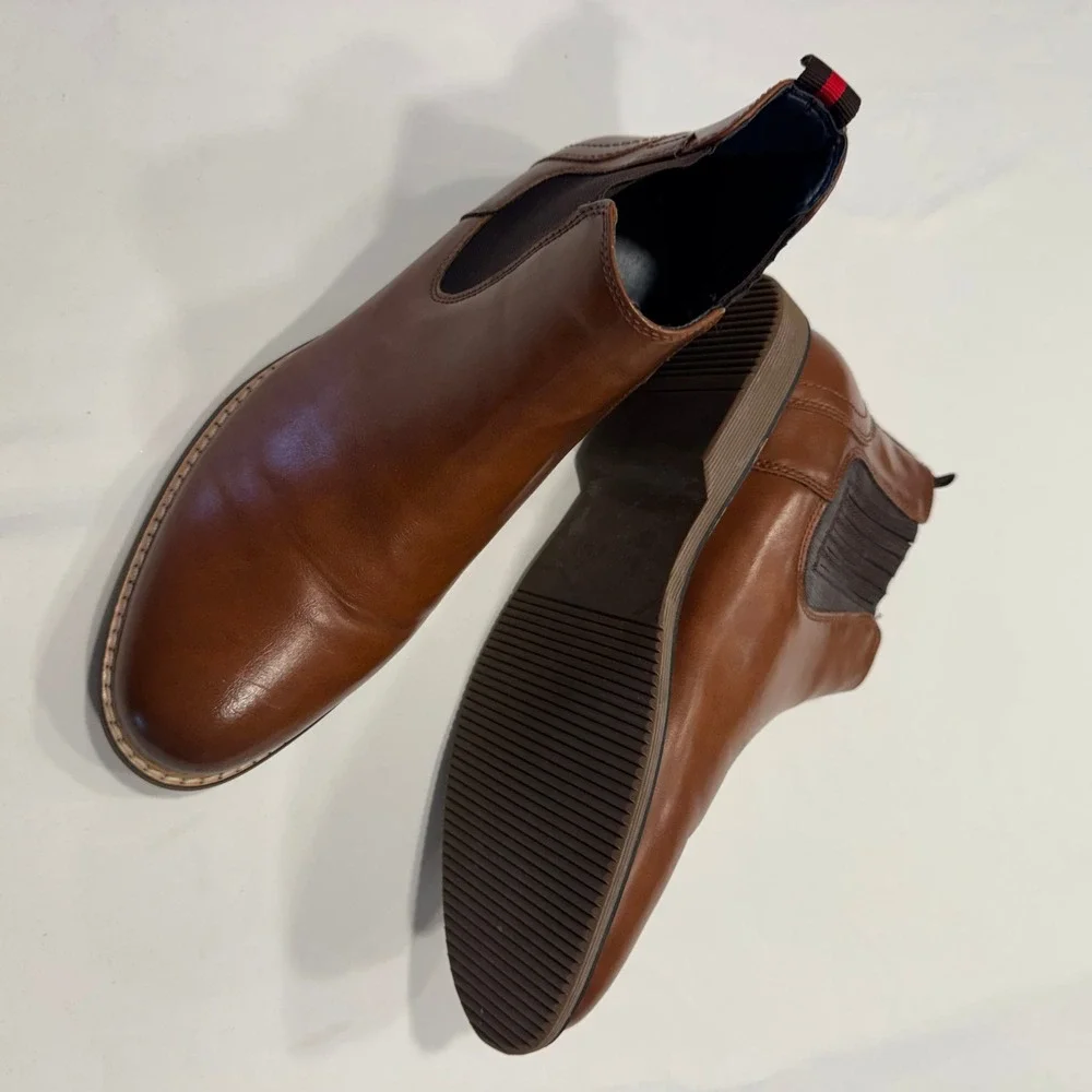 Steve Madden Chelsea Boots Pull On Elastic Mistro Goring Size 7 Brown
